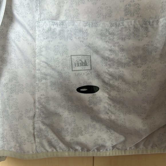 REI Lightweight Jacket - Picture 4 of 5